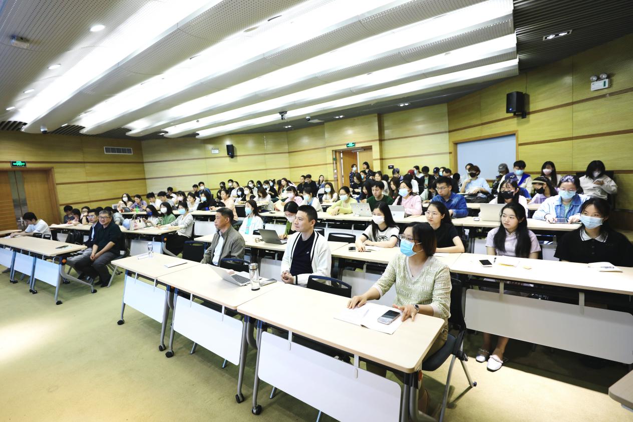 暨南大學經濟學院院長馮帥章訪問管理學院
